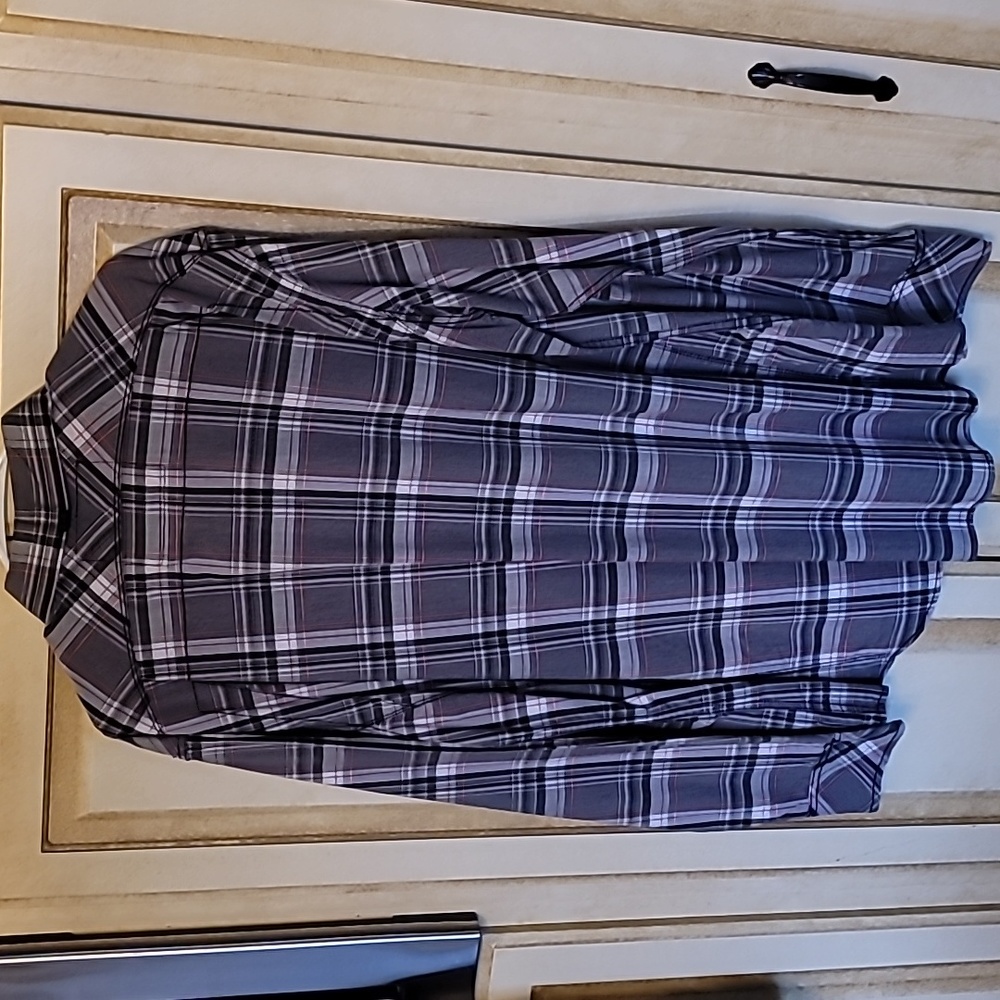 Buckle Athletic Fit Button Down Shirt - Picture 7 of 8